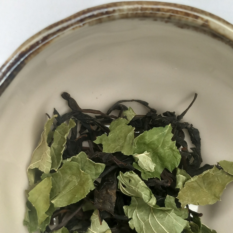 Thé Noir d'Occitanie et Feuilles de Cassis de Bretagne