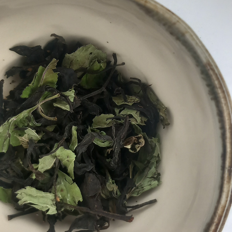 Thé Noir d'Occitanie et Menthe Bergamote de Bretagne 